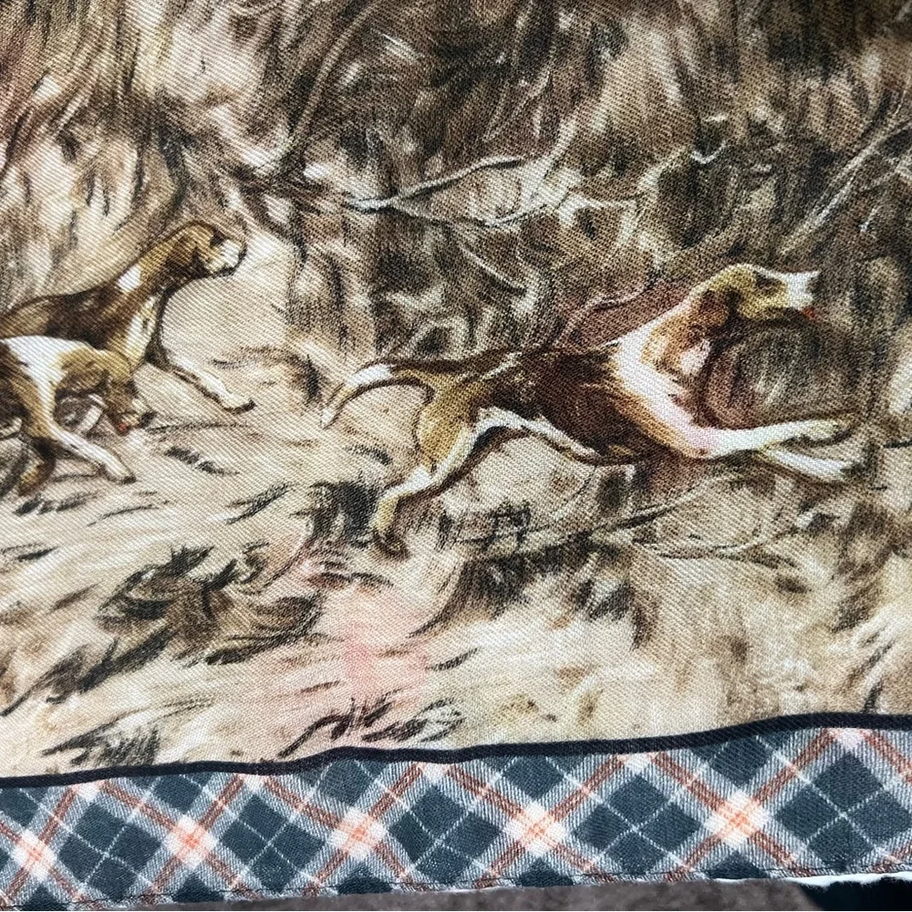 Worth Brand Equestrian Themed Scarf Table Runner - Picture 11 of 16